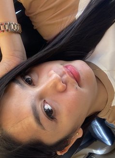 Kathxxx - Transsexual escort in Singapore Photo 3 of 5