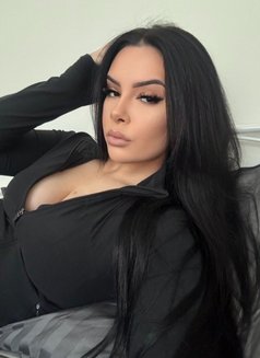 Kathy - escort in İstanbul Photo 11 of 11