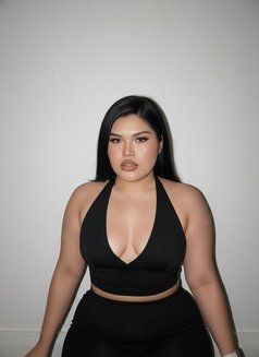 Kathy - masseuse in Dubai Photo 2 of 9