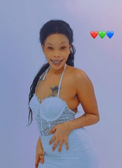 Kathy - escort in Riyadh Photo 1 of 4