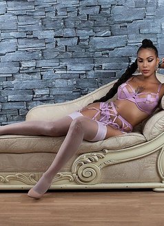 Kathy - Transsexual escort in Barcelona Photo 13 of 15