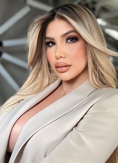 Kathy22y, Busty Blonde Latino - escort in Dubai Photo 5 of 10