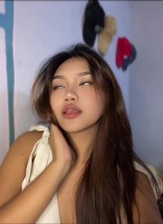 Kathyrawrrr - escort in London Photo 3 of 6