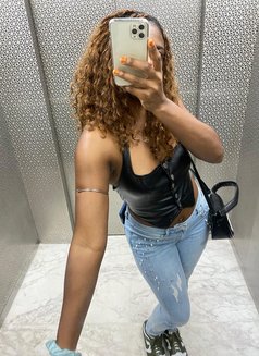 Kathyy - escort in Dubai Photo 6 of 6