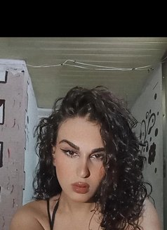 Kati - Transsexual escort in Beirut Photo 5 of 13