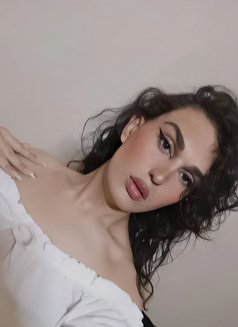 Kati - Transsexual escort in Beirut Photo 12 of 13