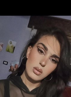 Kati - Transsexual escort in Beirut Photo 11 of 15