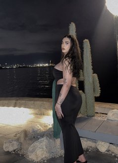 Kati - Acompañantes transexual in Beirut Photo 2 of 22