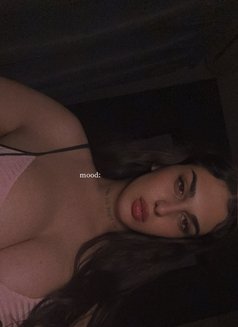 Kati - Transsexual escort in Beirut Photo 7 of 17