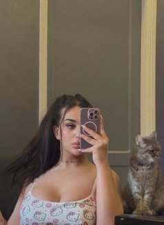 Kati - Transsexual escort in Beirut Photo 3 of 24