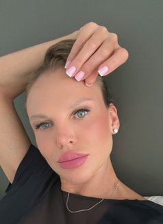 Kati - puta in Singapore Photo 2 of 4