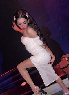 Katia - Transsexual escort in Beirut Photo 15 of 28
