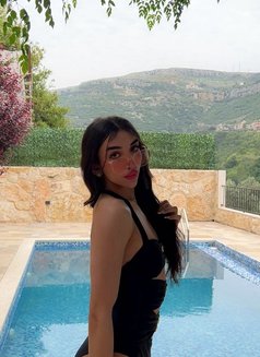 Katia 20cm - Transsexual escort in Beirut Photo 28 of 29