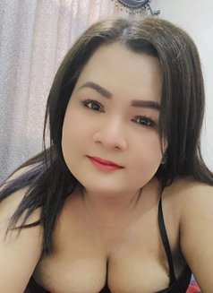 Katie Anal sex - masseuse in Muscat Photo 8 of 12