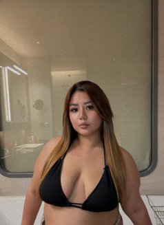 Katie chubby and cam - puta in Bangkok Photo 17 of 18