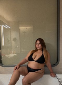 Katie chubby and cam - puta in Bangkok Photo 18 of 18