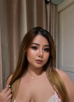 Katie and video call - escort in Bangkok Photo 10 of 14