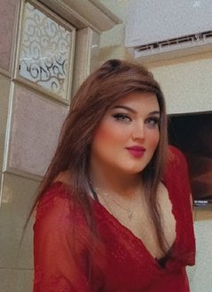 Katie - Transsexual escort in Cairo Photo 4 of 14
