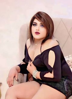 Katie - Transsexual escort in Cairo Photo 13 of 14