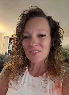 Katie Escort - puta in London Photo 6 of 6