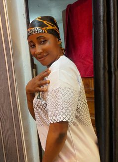 Katie Sonia - escort in Cairo Photo 2 of 3