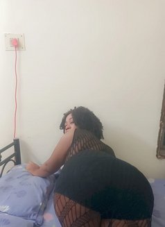 Katie - puta in Chennai Photo 4 of 4