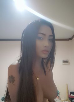 Katietanyares - masseuse in  Koh Phangan Photo 2 of 2