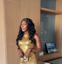 Hybrid hot African girl - puta in Bangkok