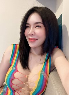Katoon - masseuse in Bangkok Photo 5 of 6
