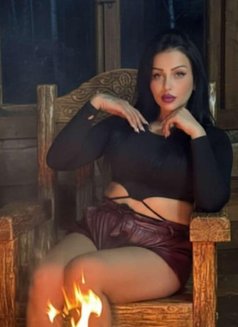 Katresa - escort in Beirut Photo 1 of 5