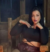 Katresa - escort in Beirut Photo 1 of 5