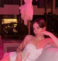 Katrin Pure Seduction - puta in Dubai Photo 1 of 11