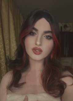 Katrin - Transsexual escort in Beirut Photo 2 of 5