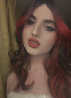 Katrin - Transsexual escort in Beirut Photo 3 of 5