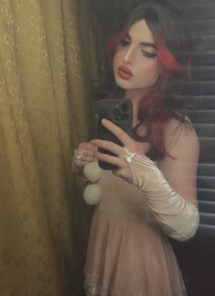 Katrin - Transsexual escort in Beirut Photo 4 of 5