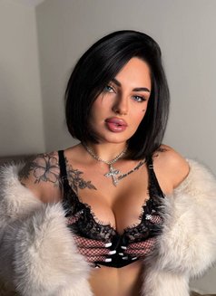 Katrina - escort in Beirut Photo 9 of 10