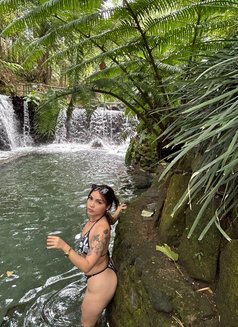 Katrina - escort in Makati City Photo 4 of 5