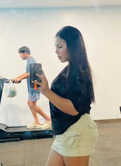 Katrina - escort in Manila Photo 2 of 3