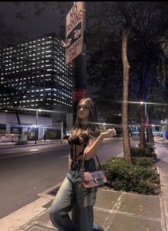 Katrina - Acompañantes transexual in Mandaluyong Photo 2 of 3
