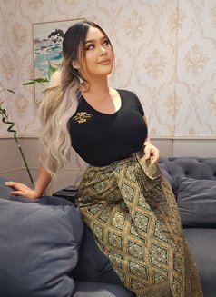 Katrina Thai - puta in Dubai Photo 11 of 11