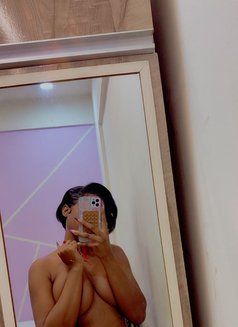 Katrina thirsty for wild fuck - escort in Gurgaon Photo 3 of 5