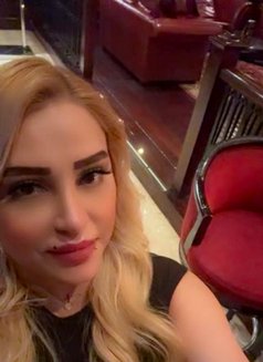 Katrina Ukraine - puta in Muscat Photo 3 of 9