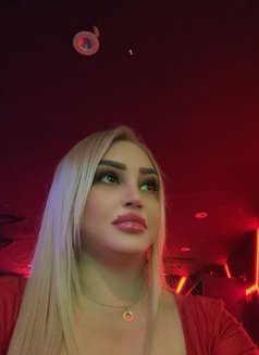 Katrina Ukraine - puta in Muscat Photo 7 of 9