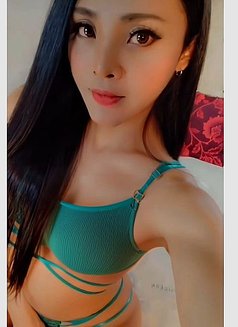 Katrinafox - Transsexual escort in Makati City Photo 2 of 8