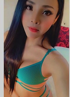 Katrinafox - Transsexual escort in Makati City Photo 3 of 8