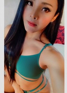 Katrinafox - Transsexual escort in Makati City Photo 4 of 8