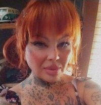 Kattie Von D - puta in Madrid