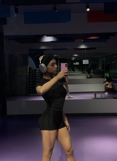Kattrisya - Transsexual escort in Manila Photo 6 of 10