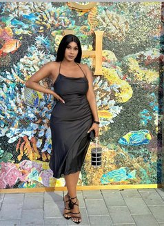 Roe - puta in Guangzhou Photo 1 of 2