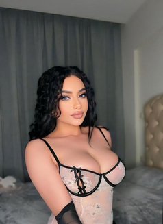 Katty كاتي - puta in Dubai Photo 5 of 10